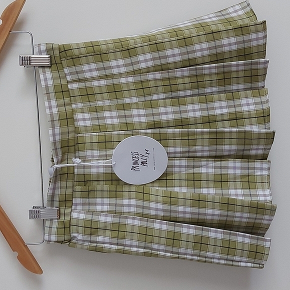NWT Princess Polly Lona Pleated Mini Skirt Green Plaid Size S/M - Picture 2 of 7
